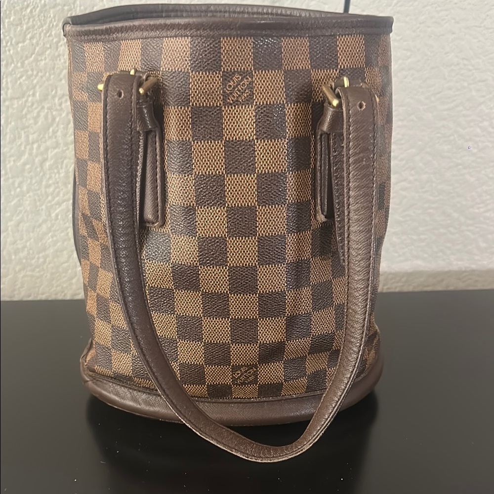 Louis Vuitton Damier Bucket Bag
